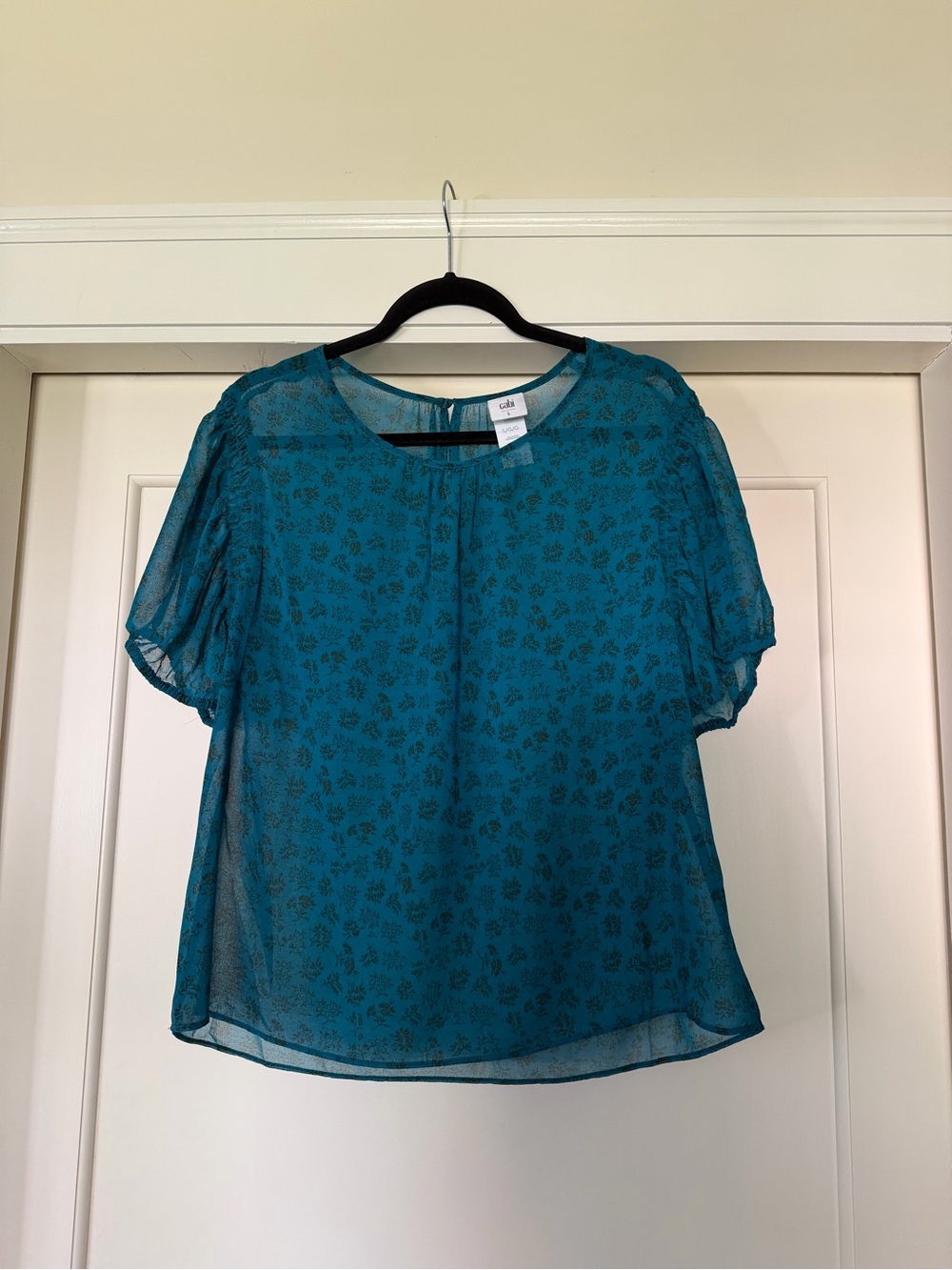Cabi Blue Floral Sheer Puff Sleeve Blouse Top Keyhole Back Size L